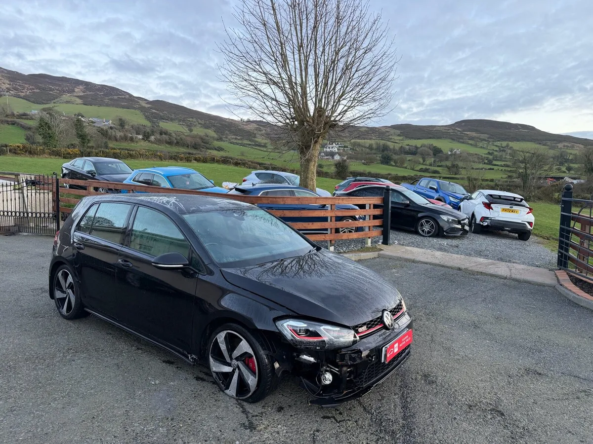 2019 Volkswagen Golf GTI - Image 2