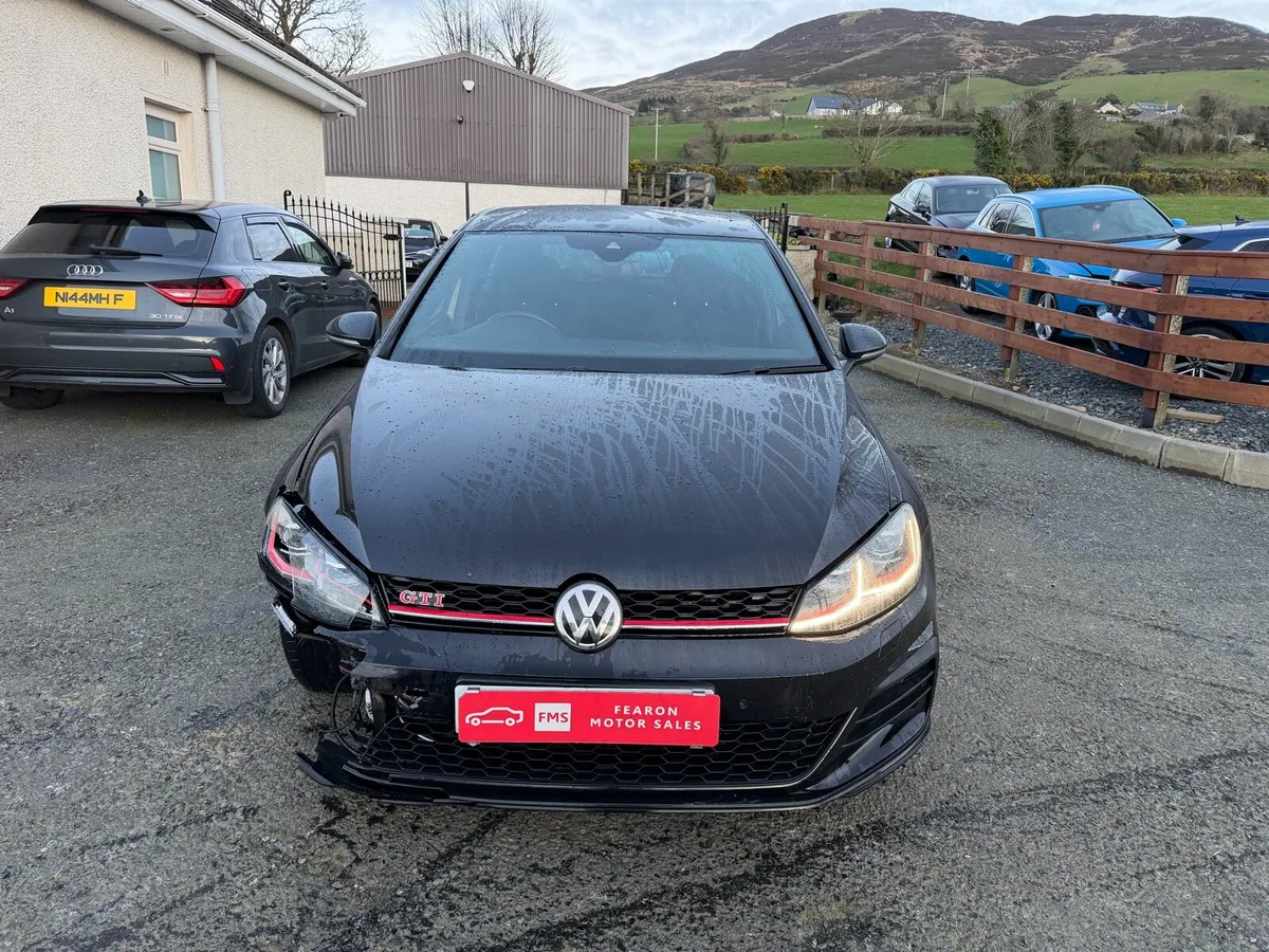 2019 Volkswagen Golf GTI - Image 3