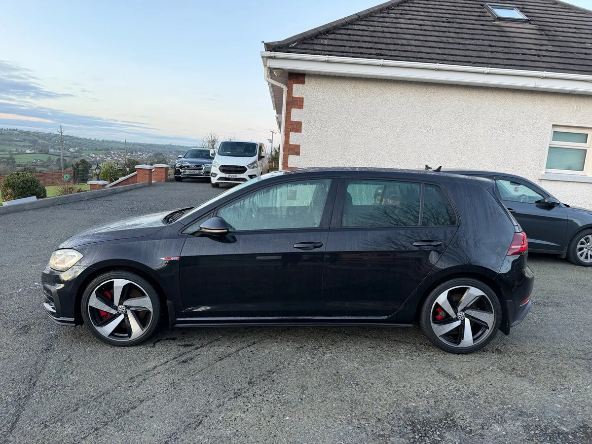 2019 Volkswagen Golf GTI - Image 4