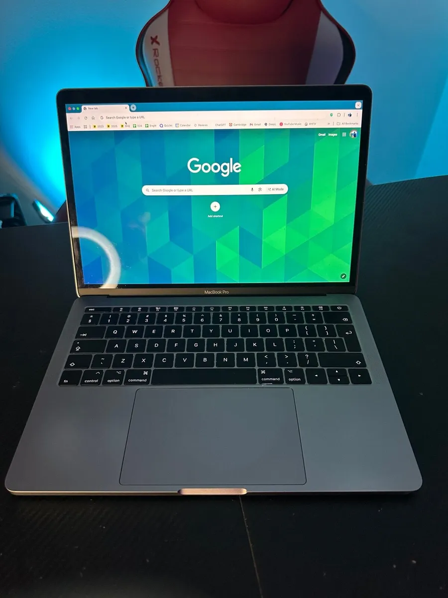 MacBook Pro 256gb - Image 3