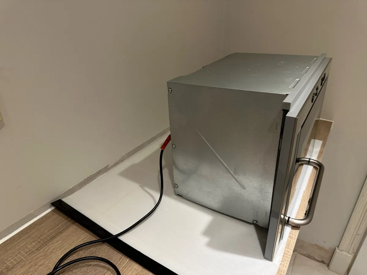 IKEA Integrated Microwave - Image 4