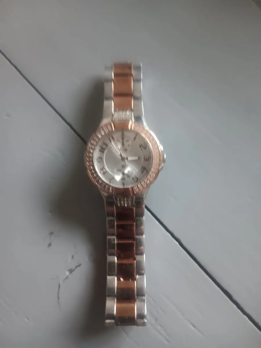 Ladies guess watch