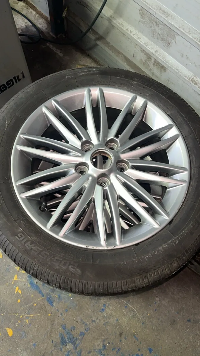 Ford focus 16inch alloys 5x108 - Image 1