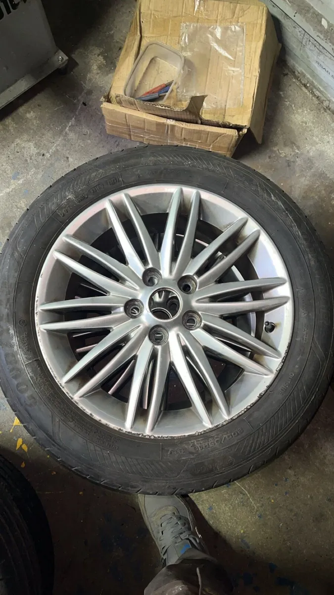 Ford focus 16inch alloys 5x108 - Image 3
