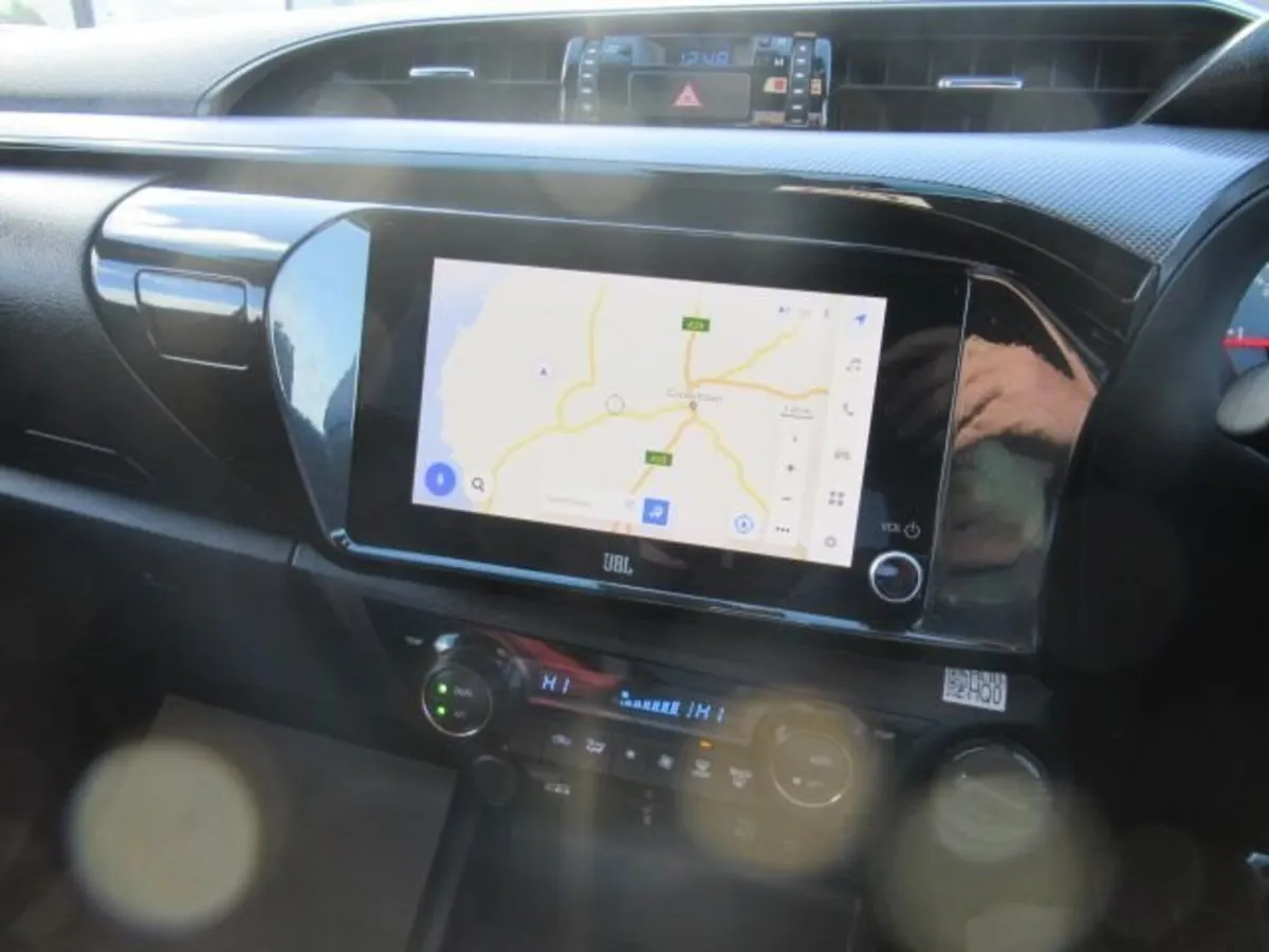 2.8 D-4D GR SPORT II Pickup Double Cab 4dr Diesel - Image 4