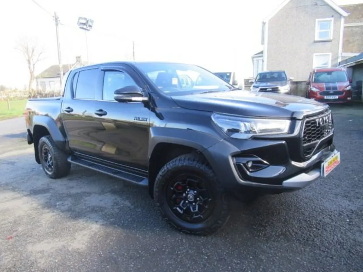2.8 D-4D GR SPORT II Pickup Double Cab 4dr Diesel - Image 1