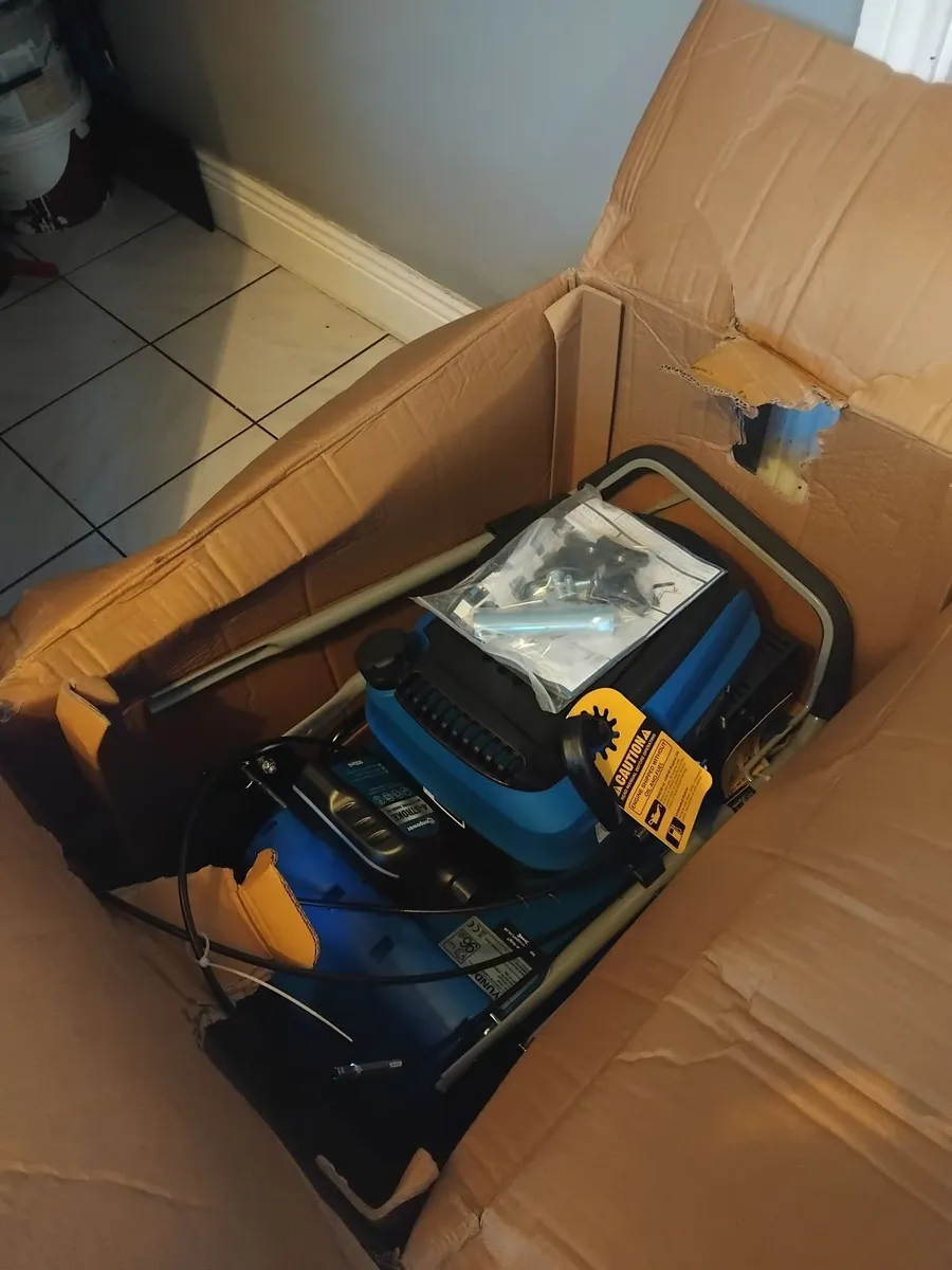 New hyundai 430sp self-drive lawnmower - Image 4