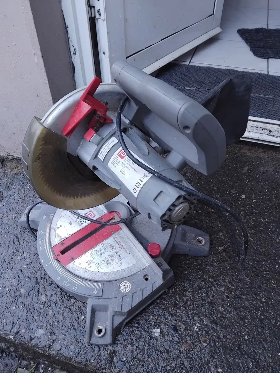 Chop saw working perfect placed - Image 2