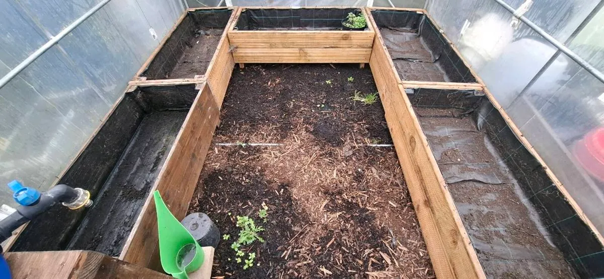 Planter box - Image 2