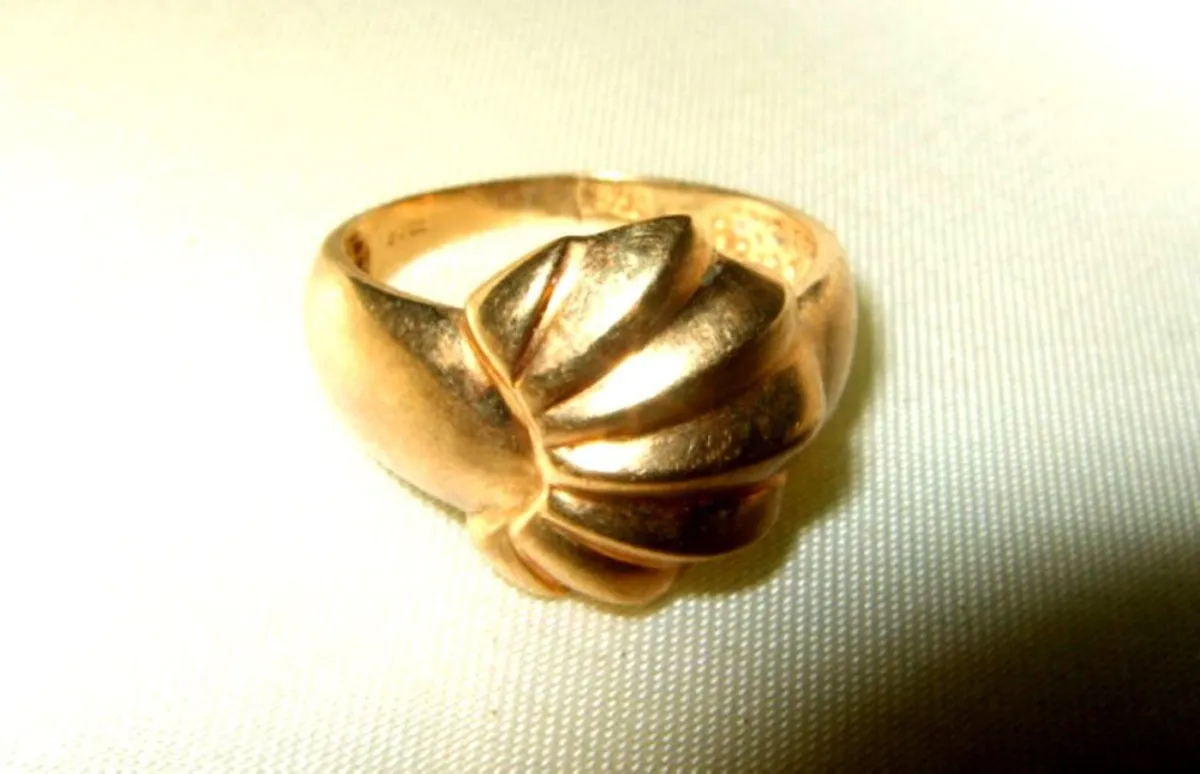 Vintage Hallmarked 9ct Gold Oyster Ring - Image 3