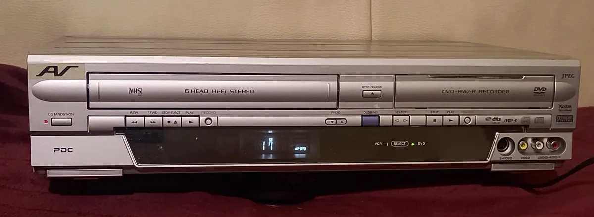 DVD VHS Recorder - Image 2