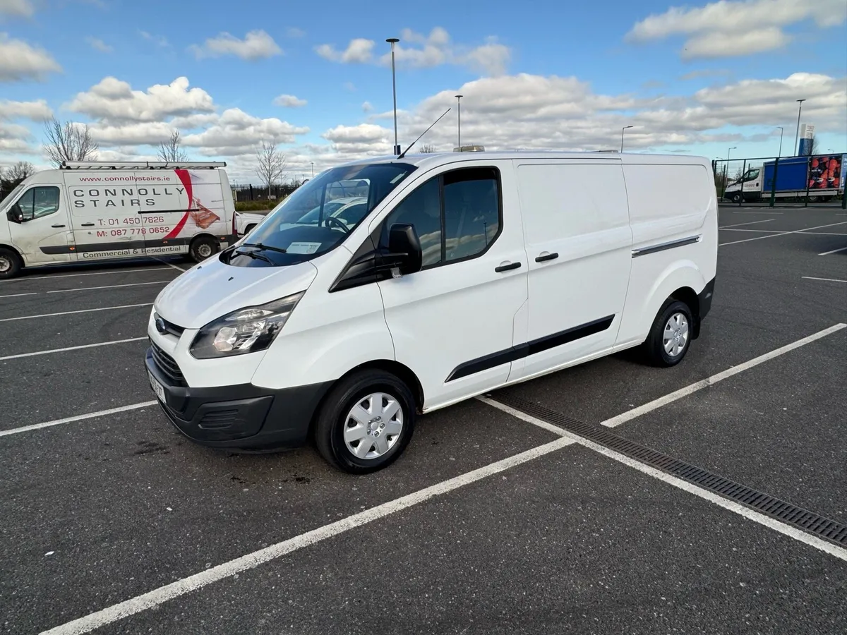 Ford transit custom lwb - Image 1