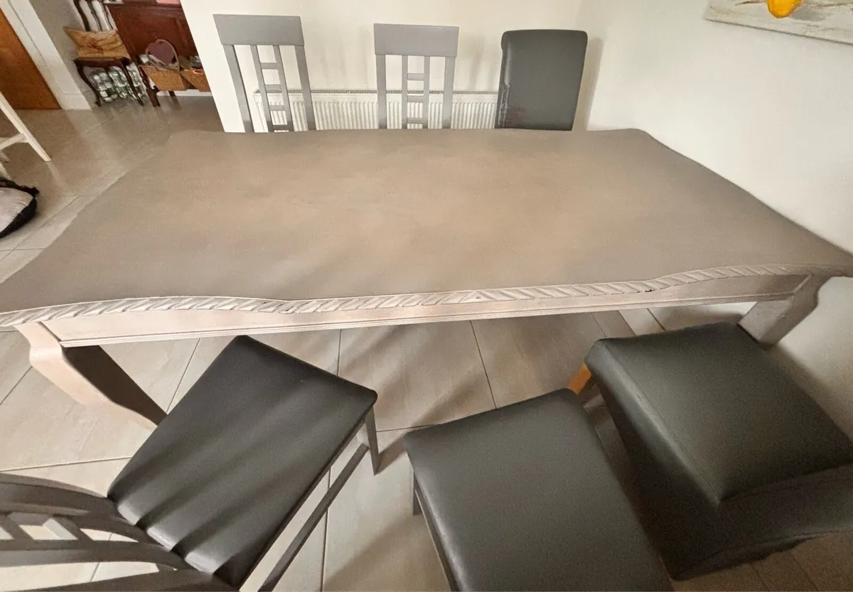 Dining table and 4  chairs - Image 4