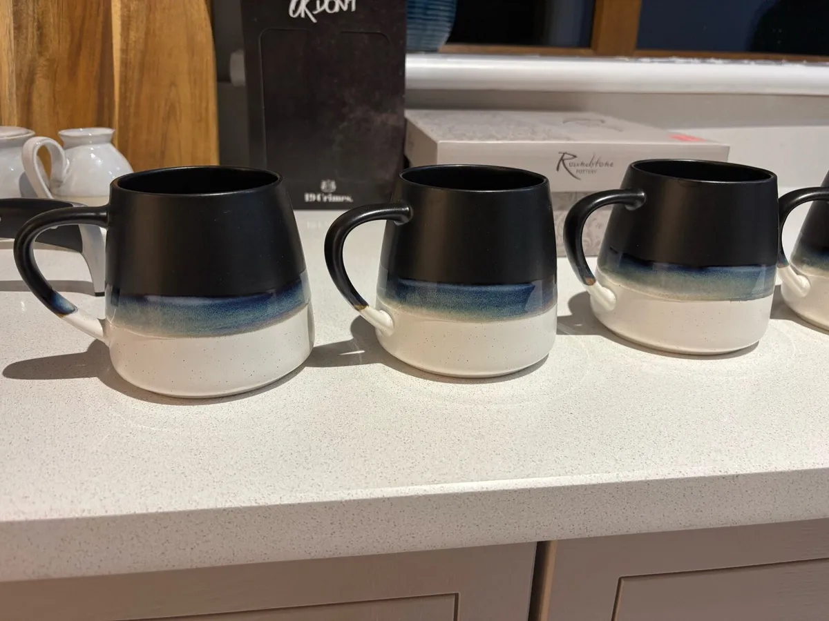6 large pottery mugs - Image 4