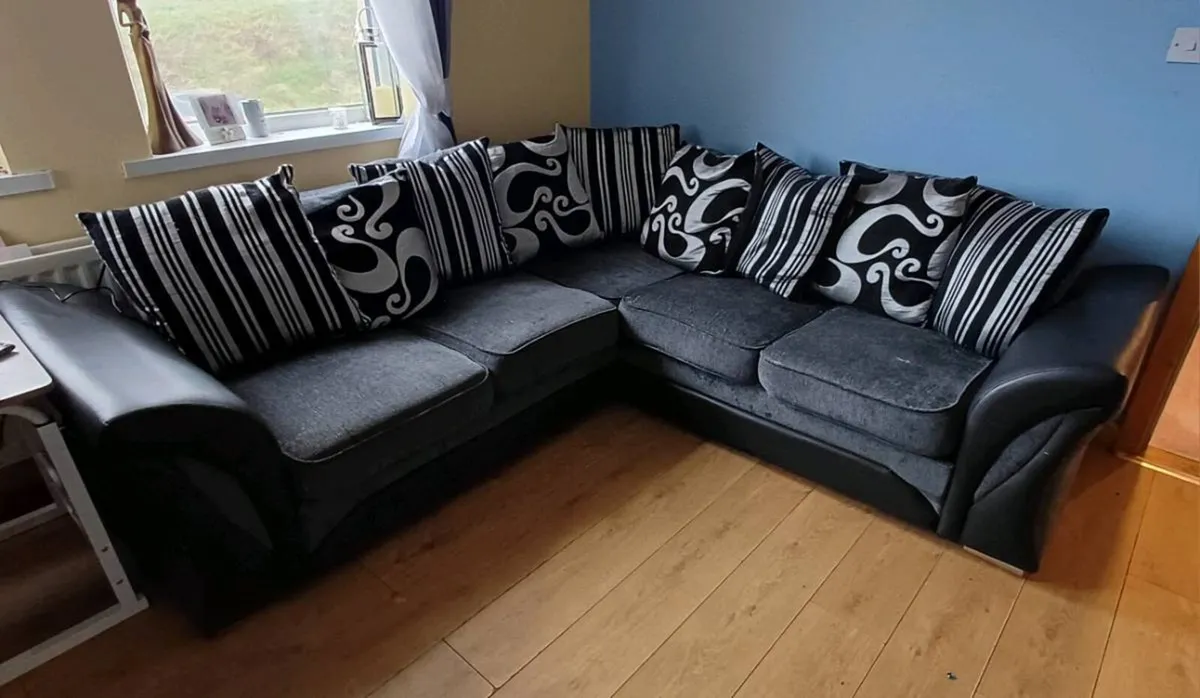Corner sofa with arm chair - Image 1
