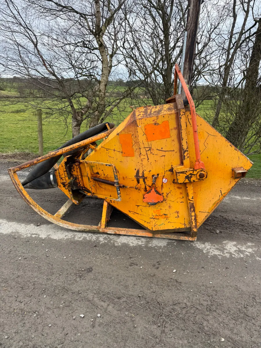 Concrete Skip - Image 3