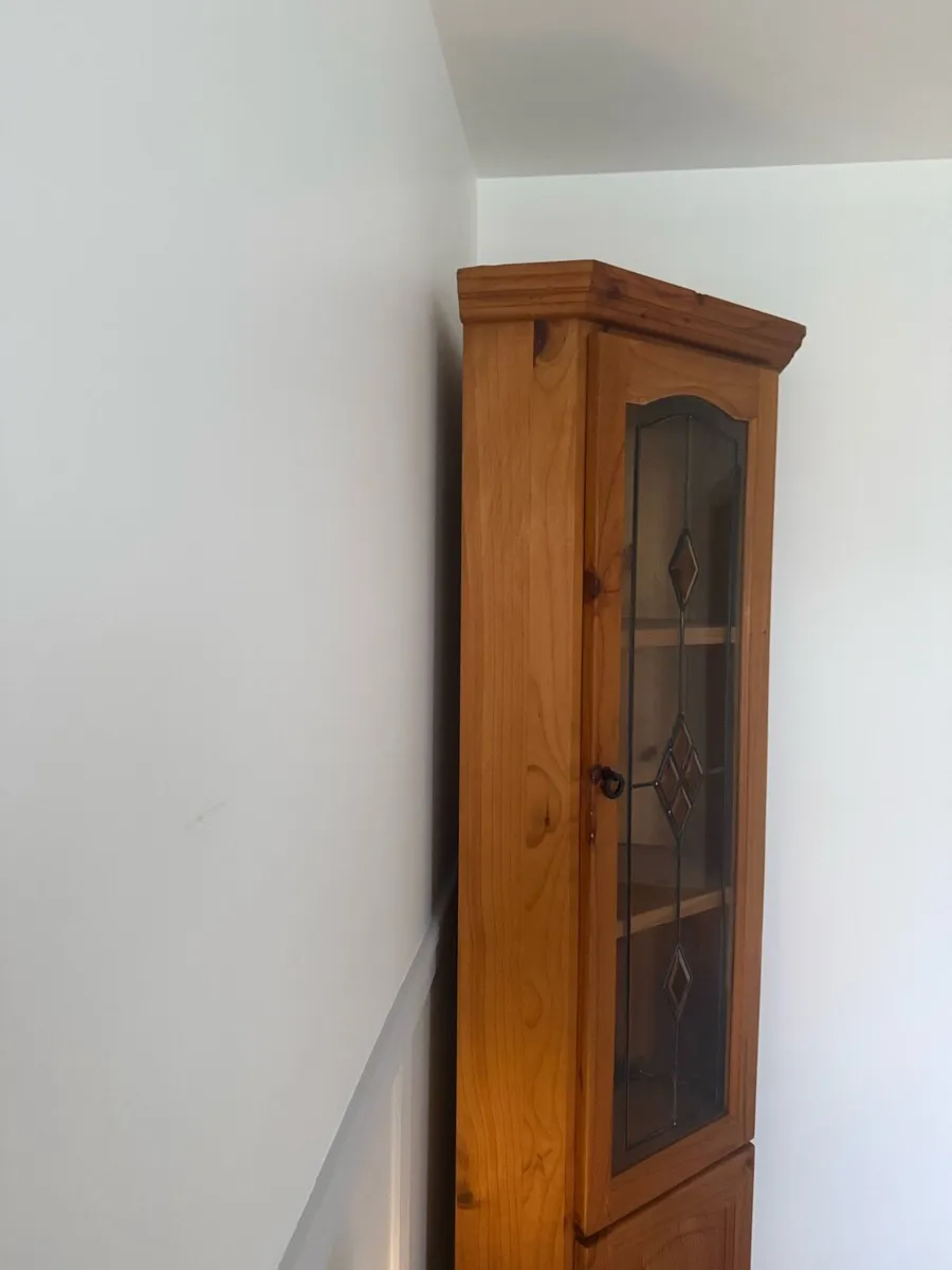 Corner Press - Image 2