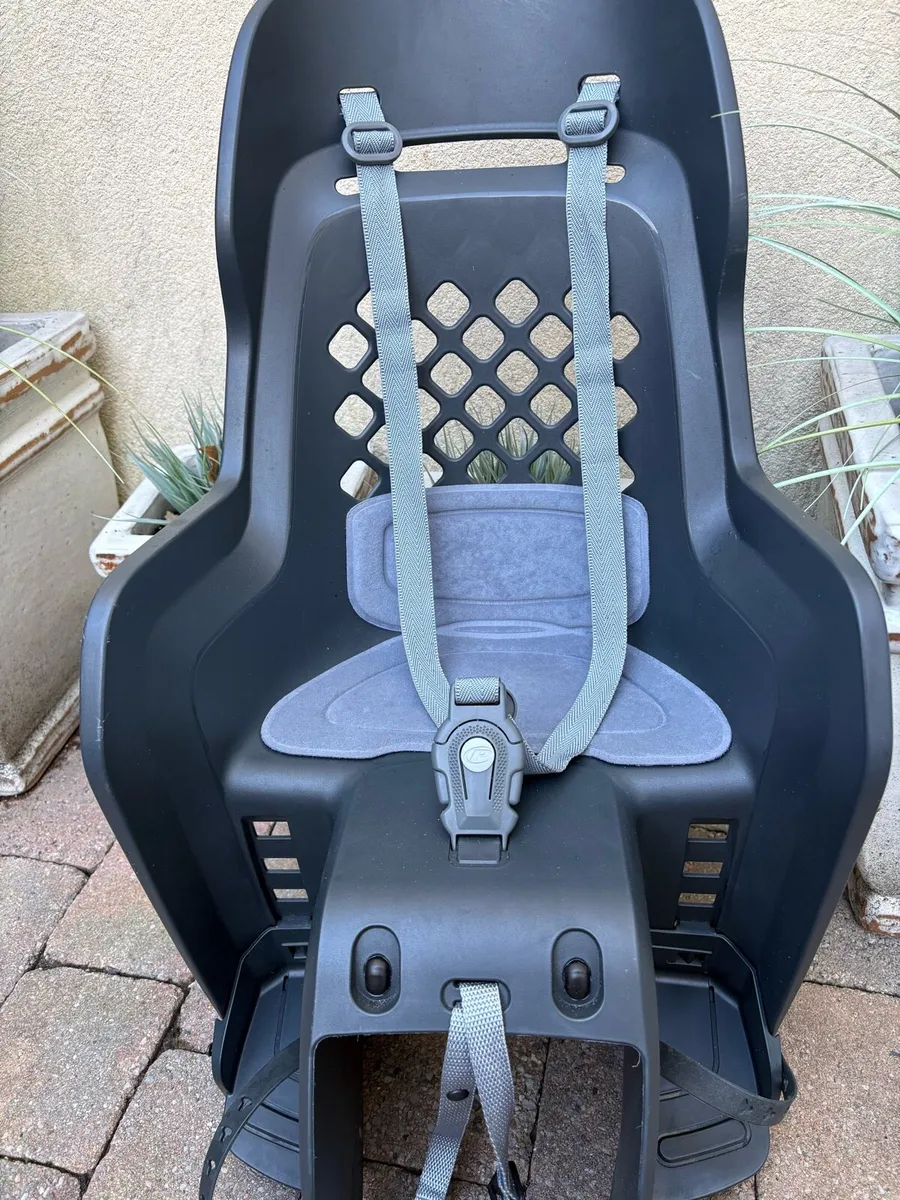 Pollisport Rear Childs seat carrier - Image 1