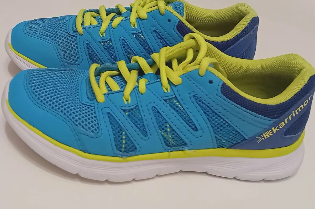 Boys Runners As New - Image 3