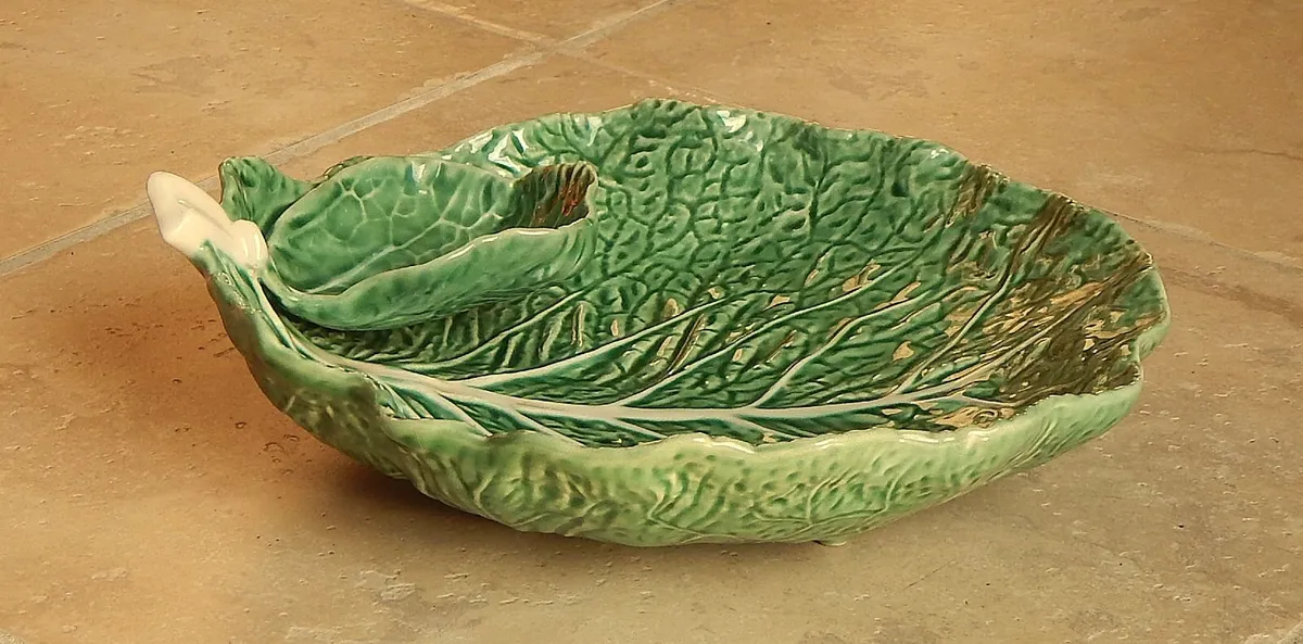 Vintage Ceramic Cabbage Leaf Chip & Dip Bowl - Image 4