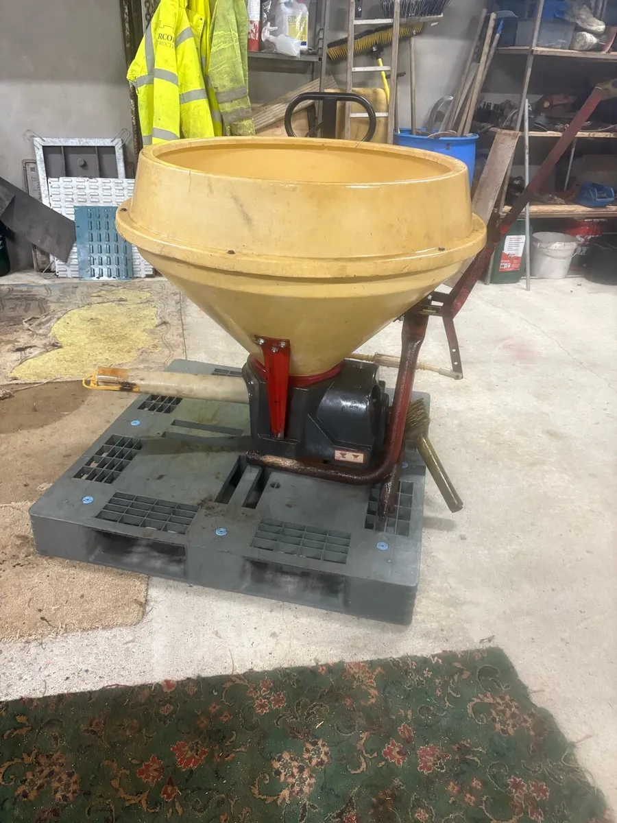 Vicon fertilizer sower wagtail - Image 1