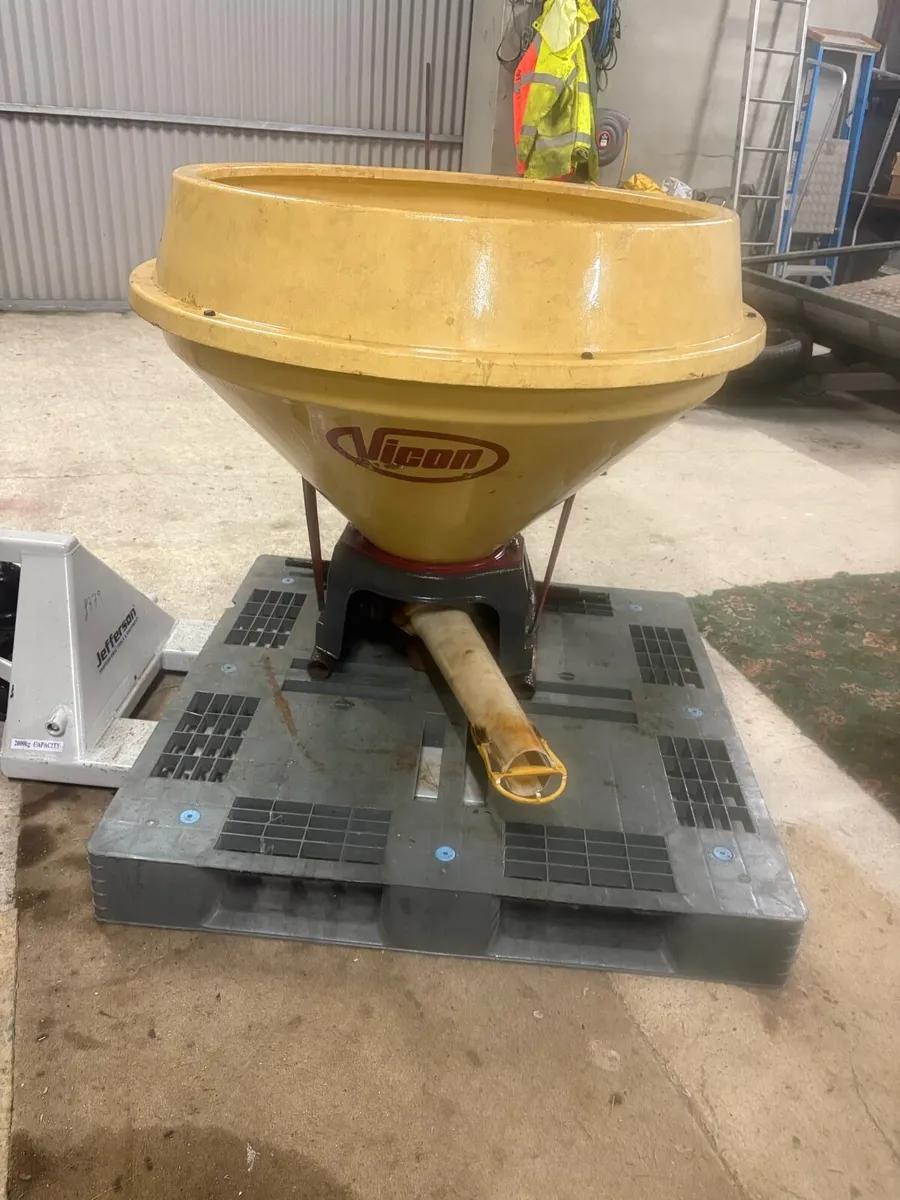 Vicon fertilizer sower wagtail - Image 2