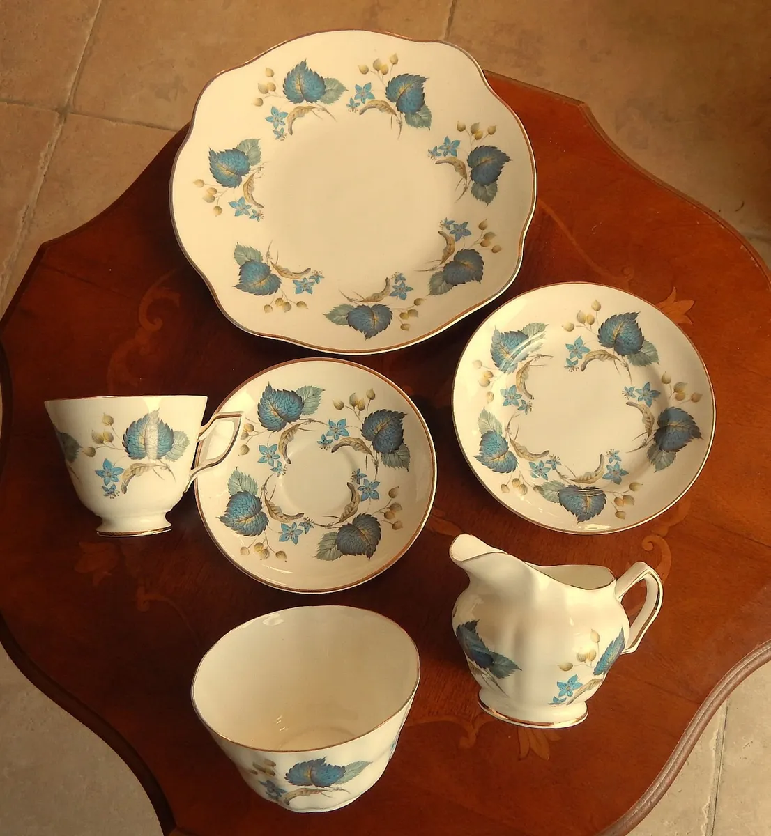 15 Piece Royal Tara Tea Set - Image 4