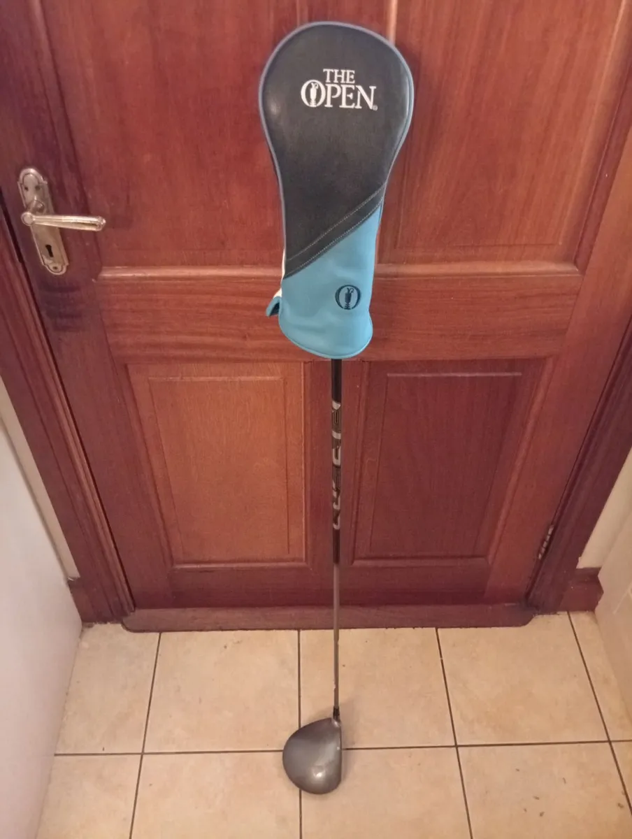 TaylorMade NEW Qi 35 Driver 10.5 Regular Flex - Image 2