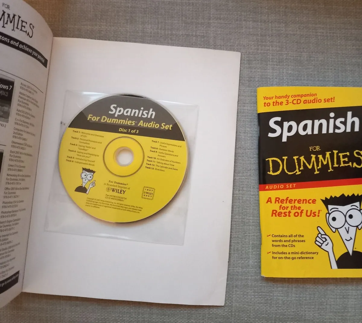 Spanish for Dummies books & CD - Image 2