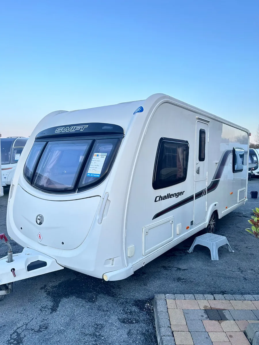 ✨STUNNING SWIFT CHALLENGER 4 BERTH FIXED BED✨ - Image 4