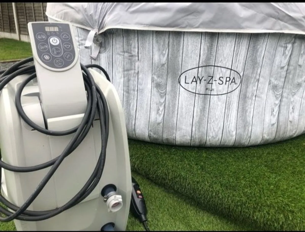 Lay Z Spa Fiji hot tub - Image 3