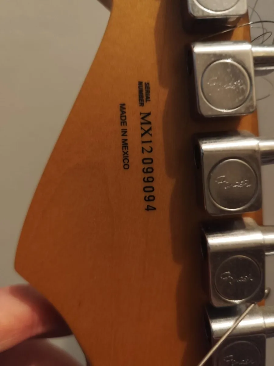 Stratocaster (Mexican) and Roland Cube 40xl amp - Image 2