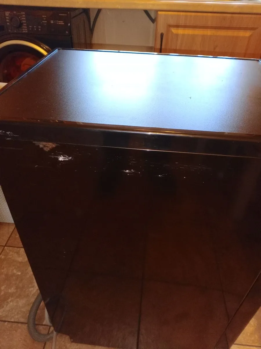 Dishwasher - Image 2