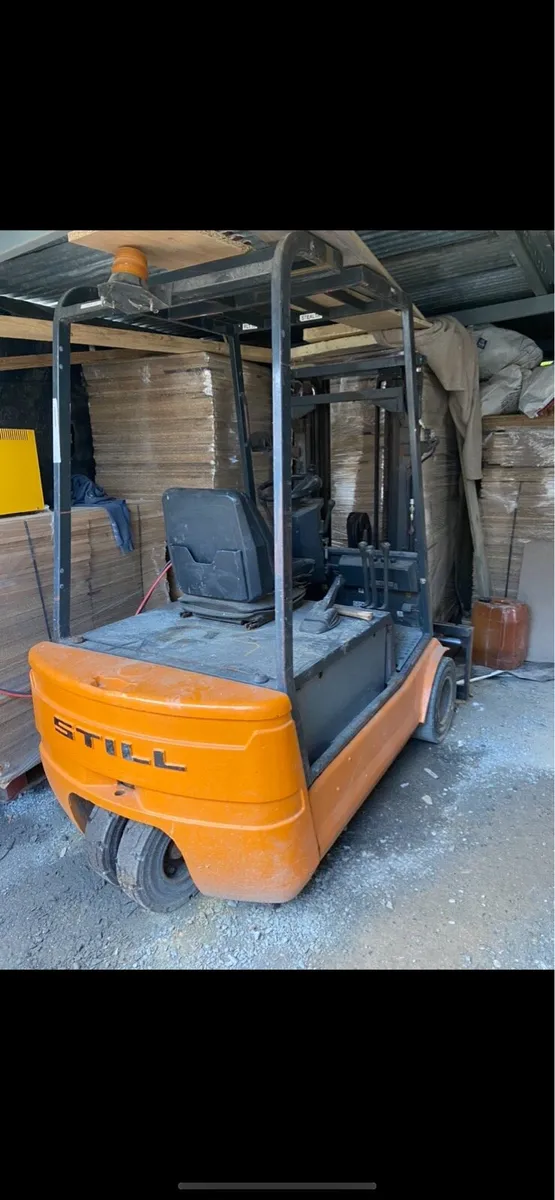 Electric forklift 1.8 Ton Still - Image 3