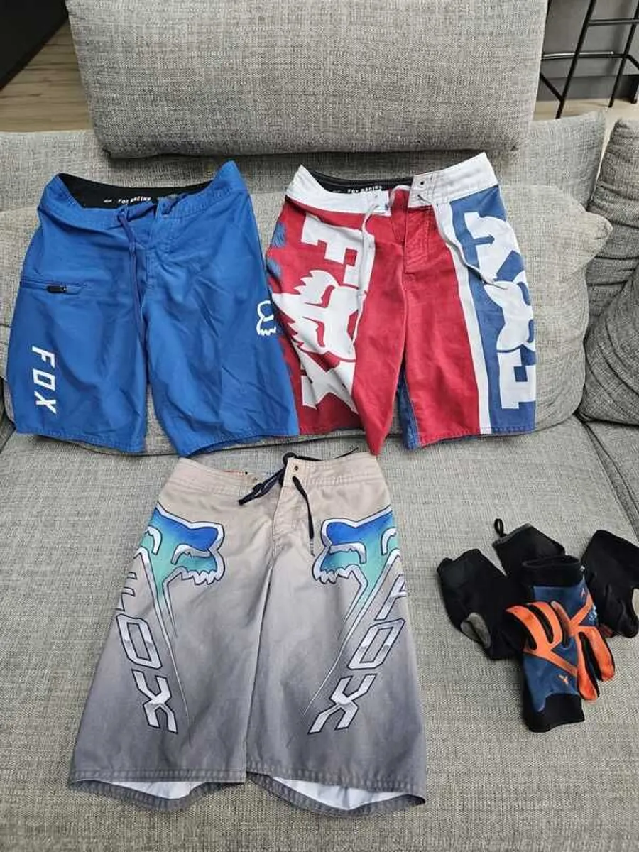 Mountain bike helmet and clothing - Image 2