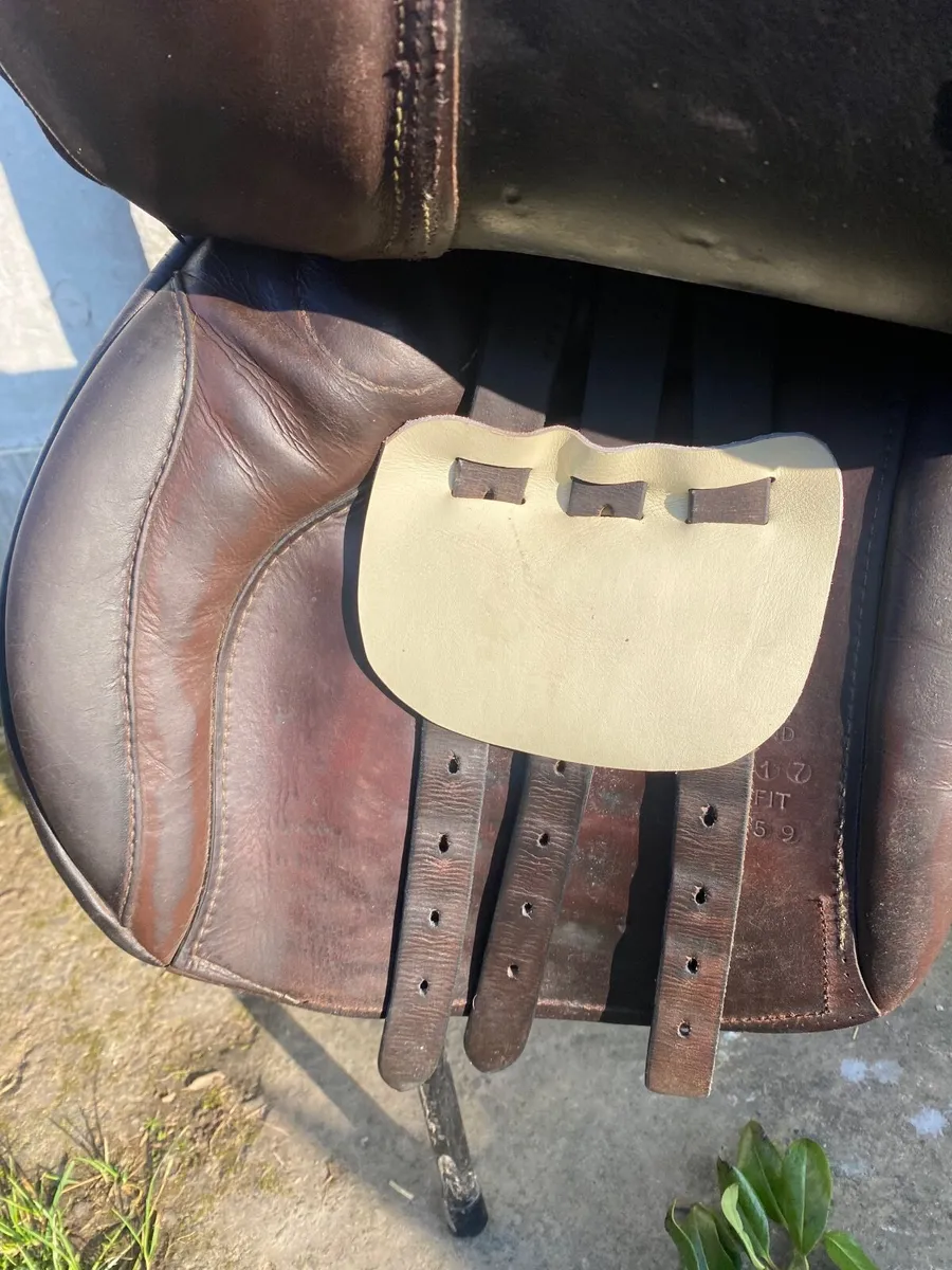 17” Charles mountford brown Leather saddle - Image 3