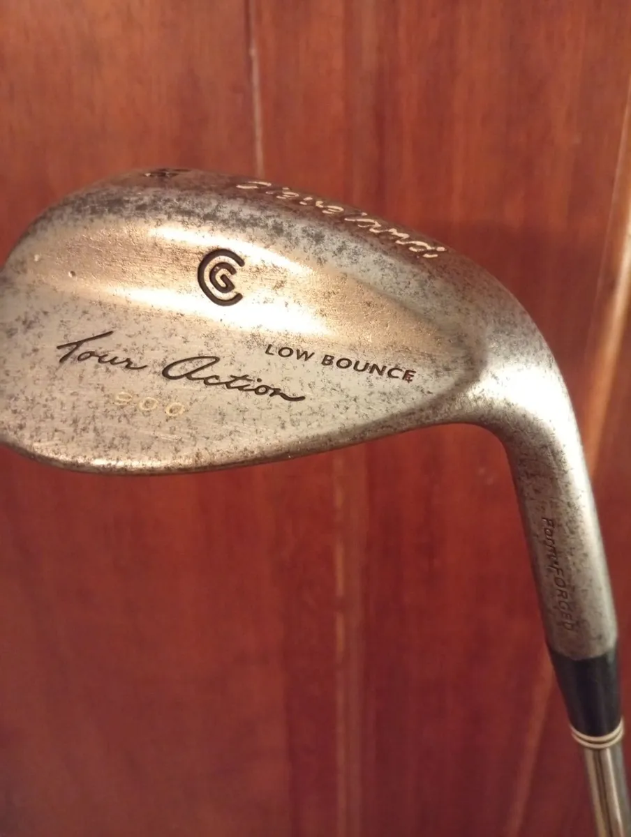 Cleveland 58 Degree Raw Tour Action Wedge - Image 1