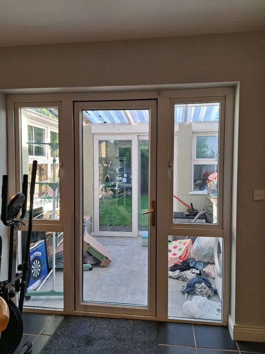 Sliding door and windows - Image 3