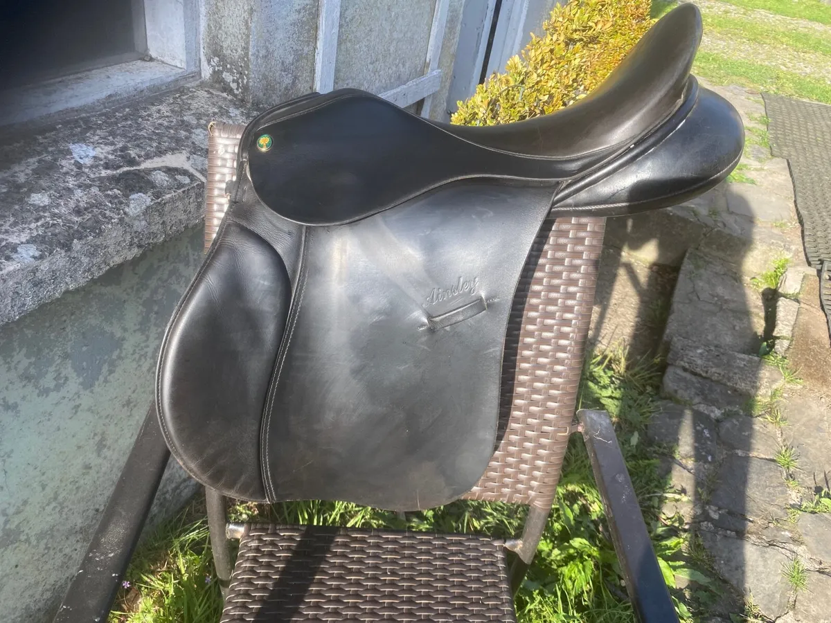 Leather saddle  18.5 Ainsley saddle - Image 1