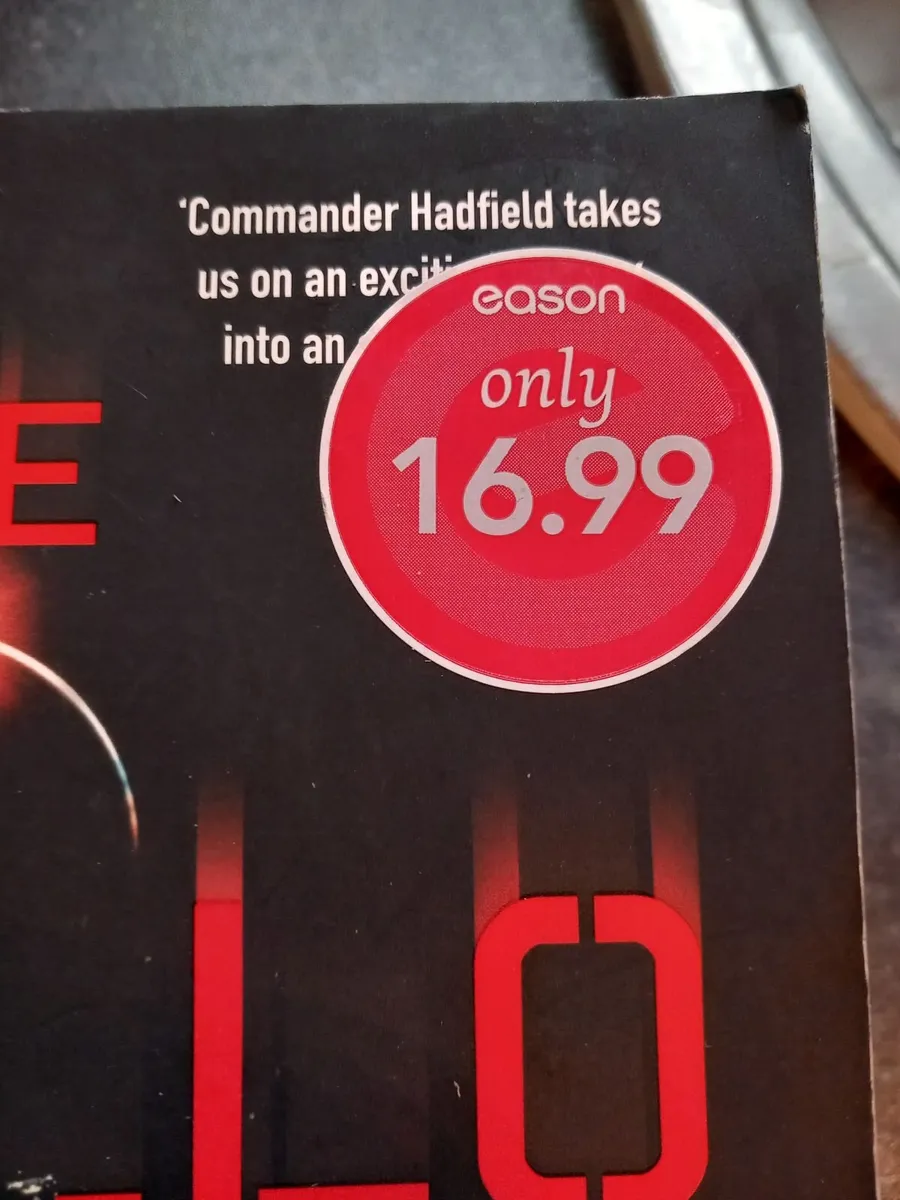 The Apollo Murders large paperback book - Image 3