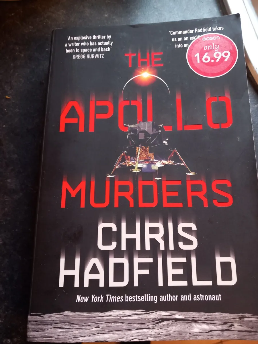 The Apollo Murders large paperback book - Image 1