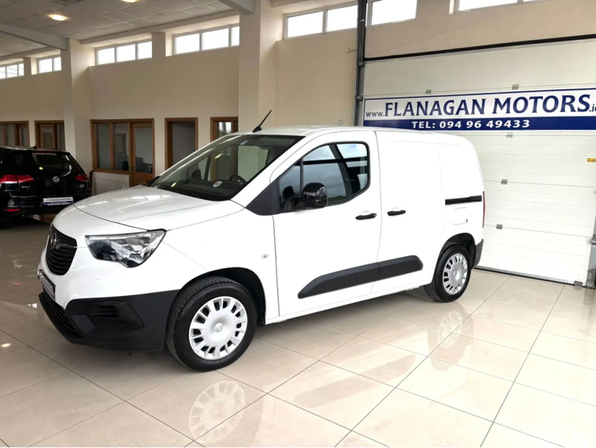 Opel Combo L1H1-1.5 100PS DIESEL 6SPEED MANUAL MY2 - Image 2