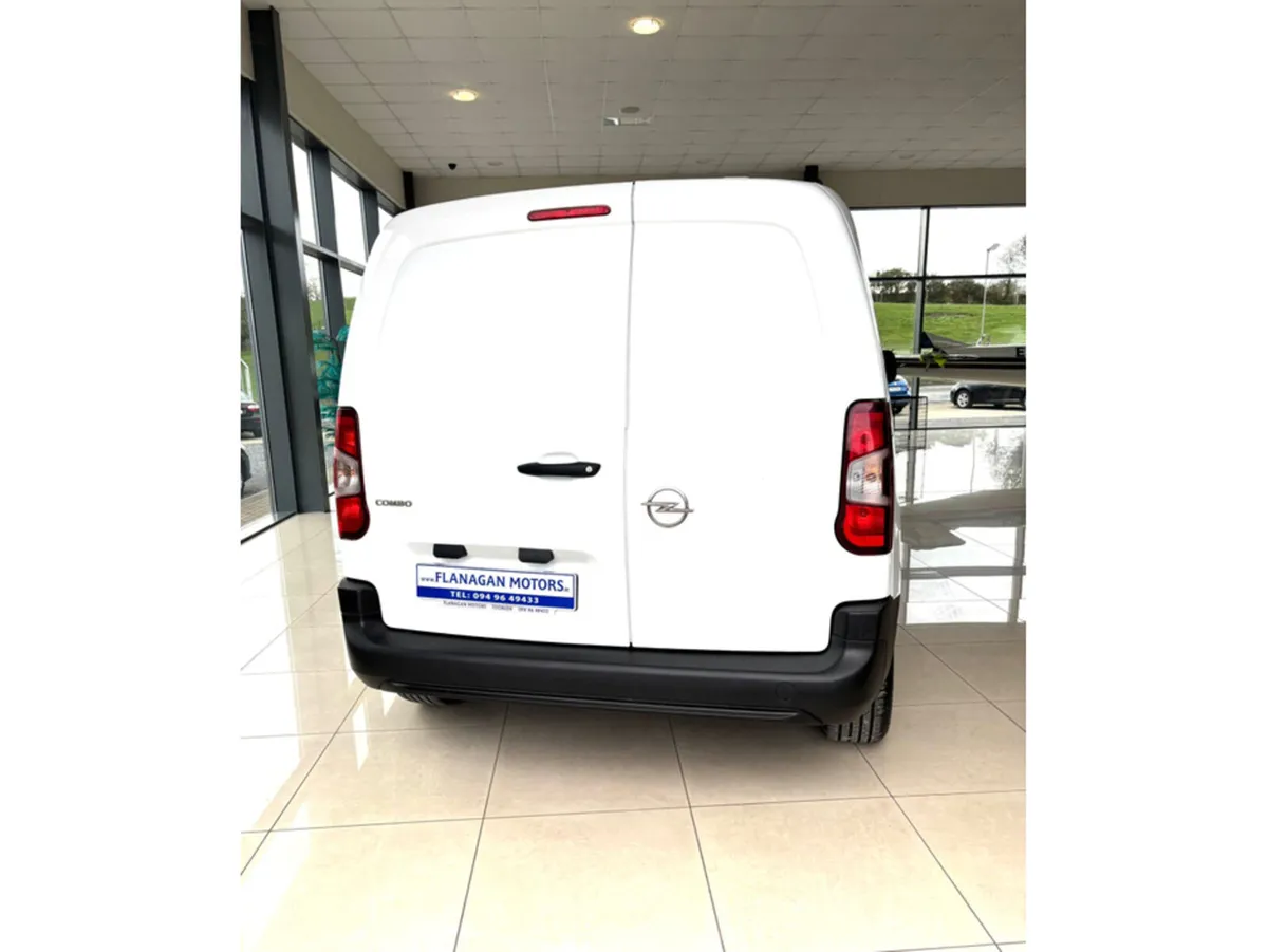 Opel Combo L1H1-1.5 100PS DIESEL 6SPEED MANUAL MY2 - Image 4