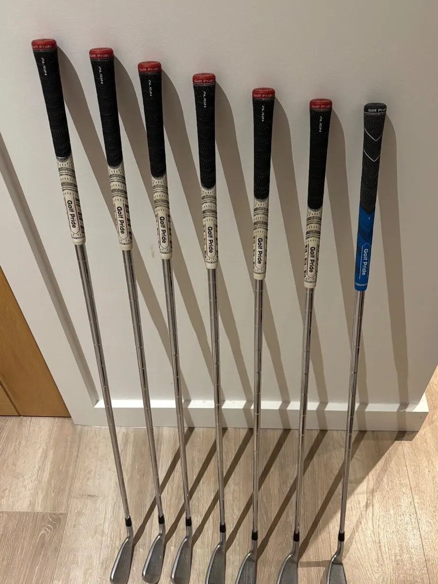 Mizuno JPX900 Hot Metal Irons - Image 2