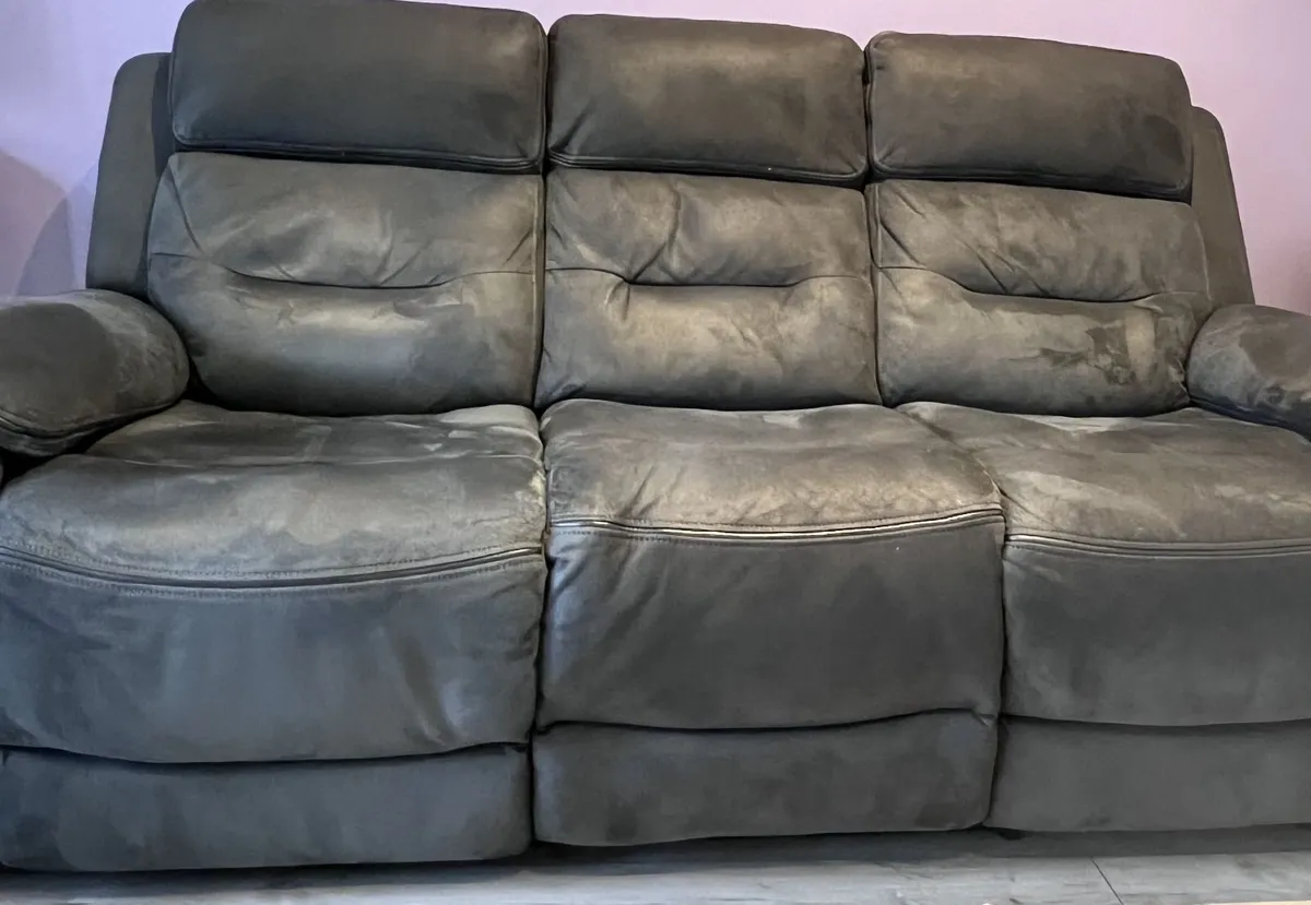 3 seater electric recliner sofa - Image 1