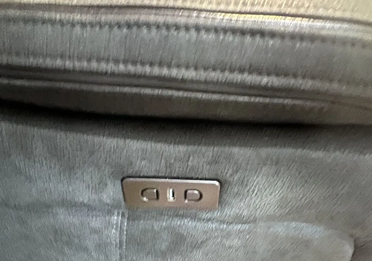 3 seater electric recliner sofa - Image 3