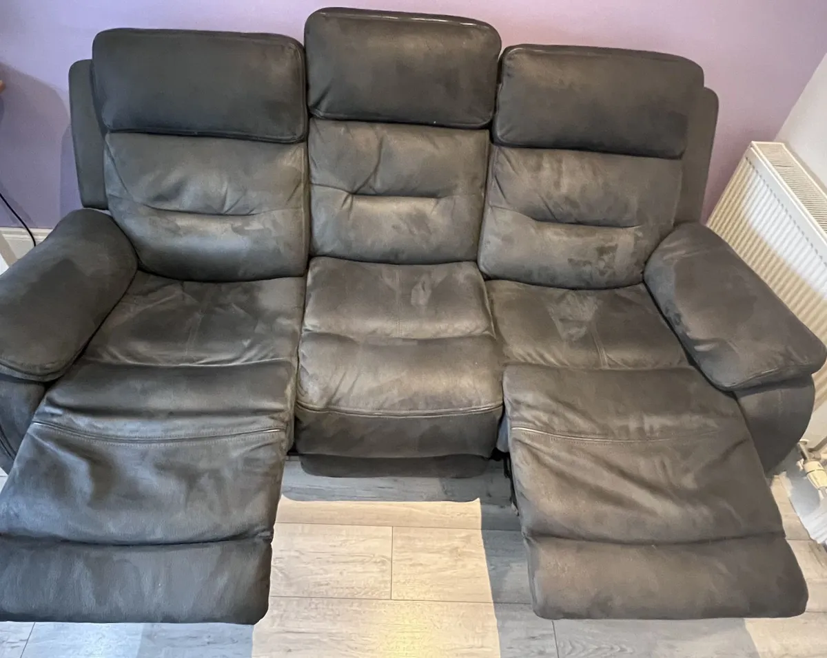 3 seater electric recliner sofa - Image 4