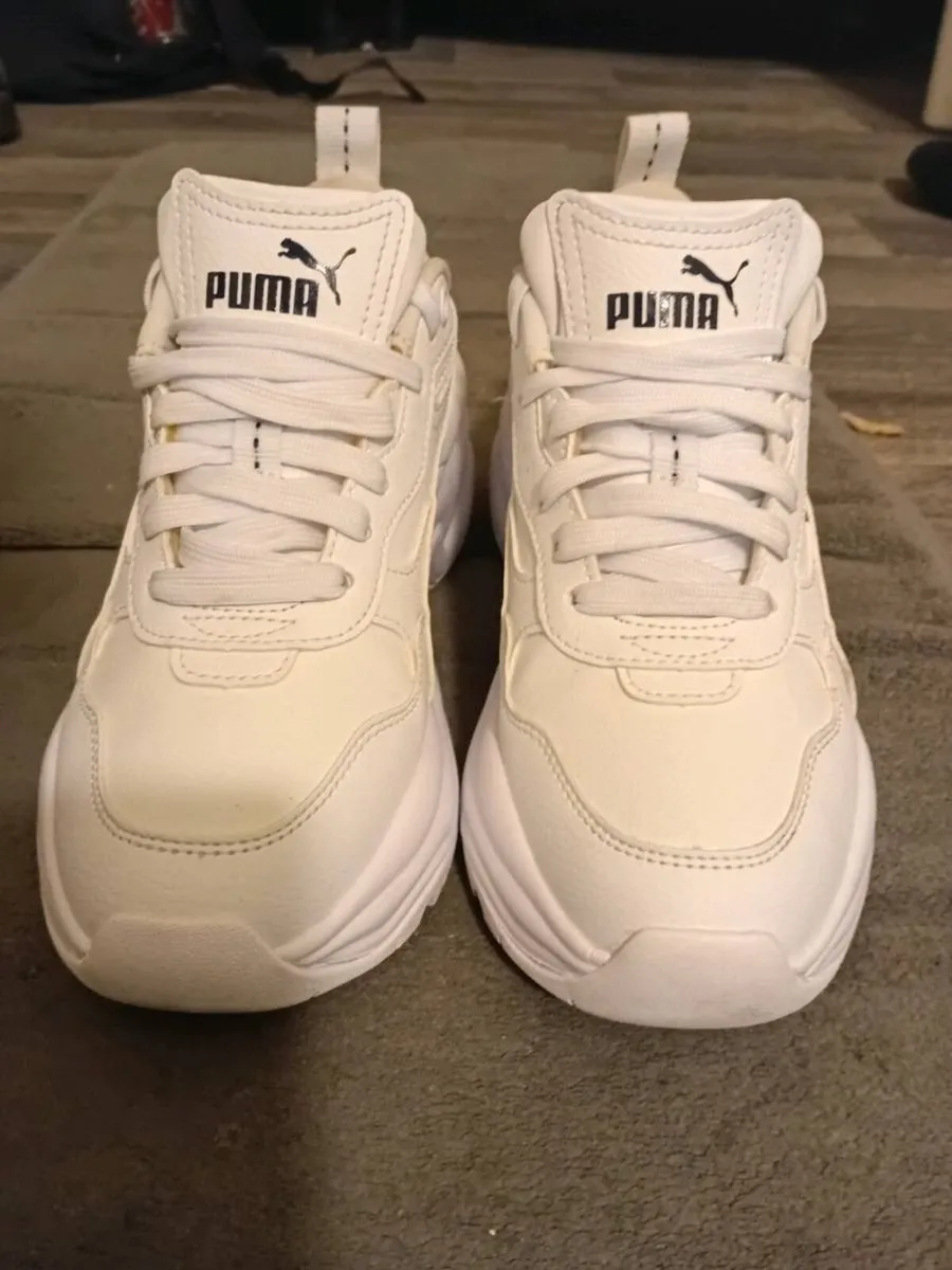 white Puma Women's Cilia Wedge sneakers - Image 3