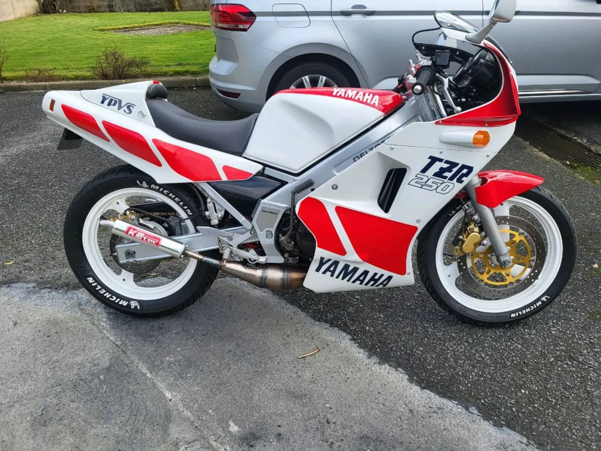 Yamaha TZR250 YPVS Mint - Image 1