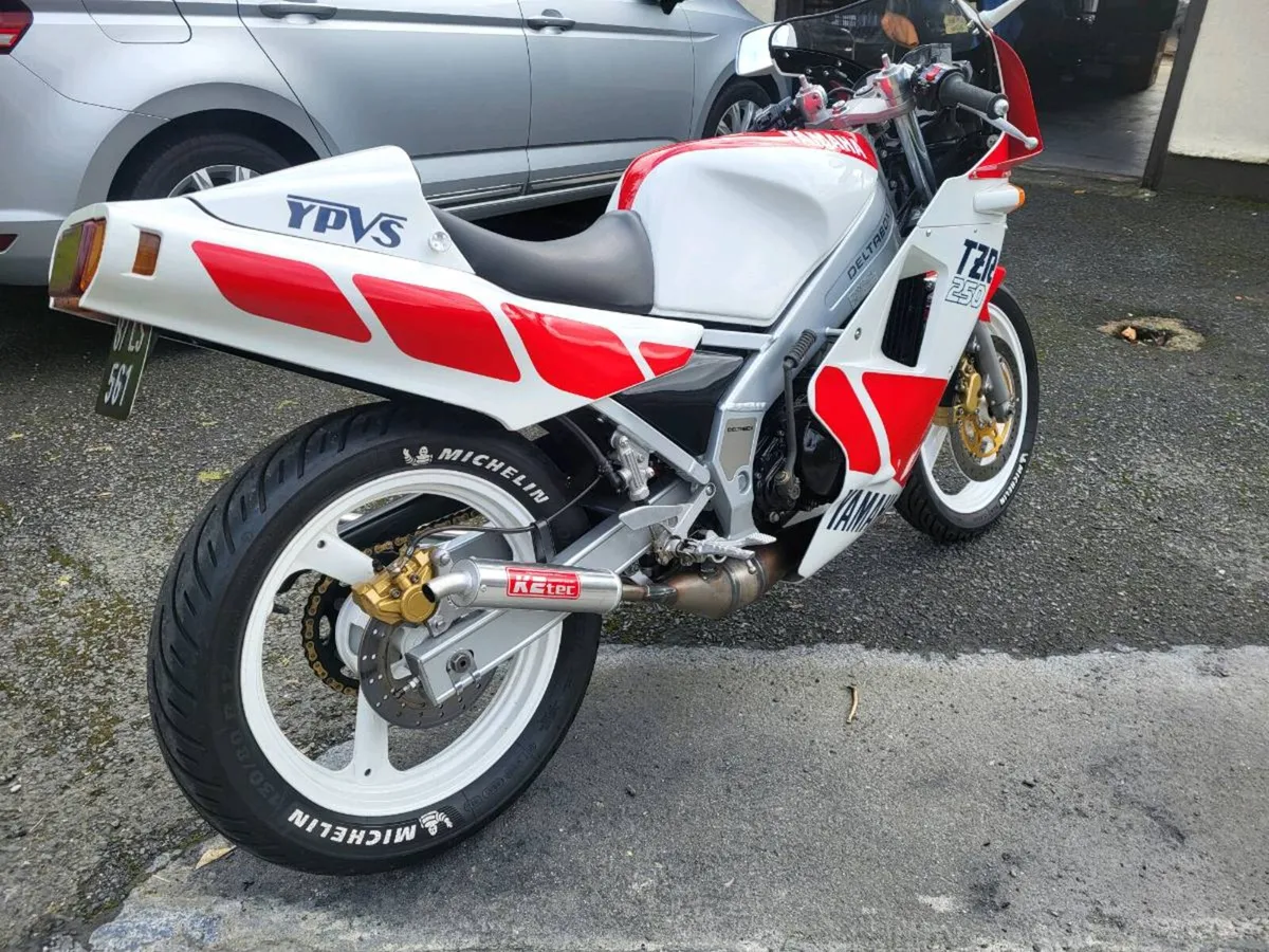 Yamaha TZR250 YPVS Mint - Image 2